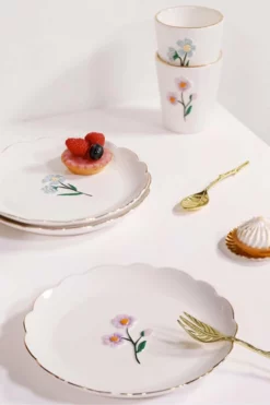 &klevering Set Of 4 Wildflower Plates