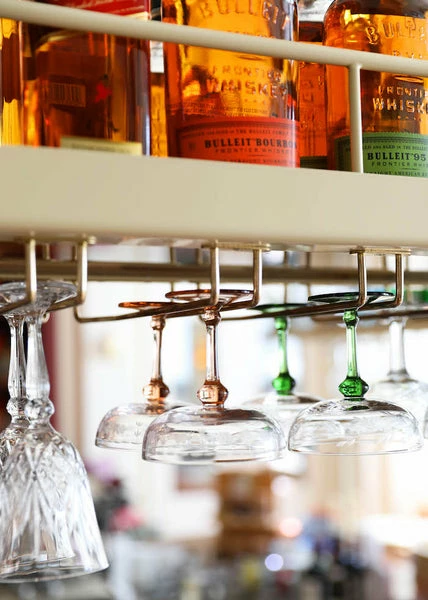 &klevering Set Of Two Green Stem Etched Champagne Coupes 3 &klevering Set Of Two Green Stem Etched Champagne Coupes
