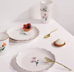 &klevering Hand Painted Set Of Four Flower Plates
