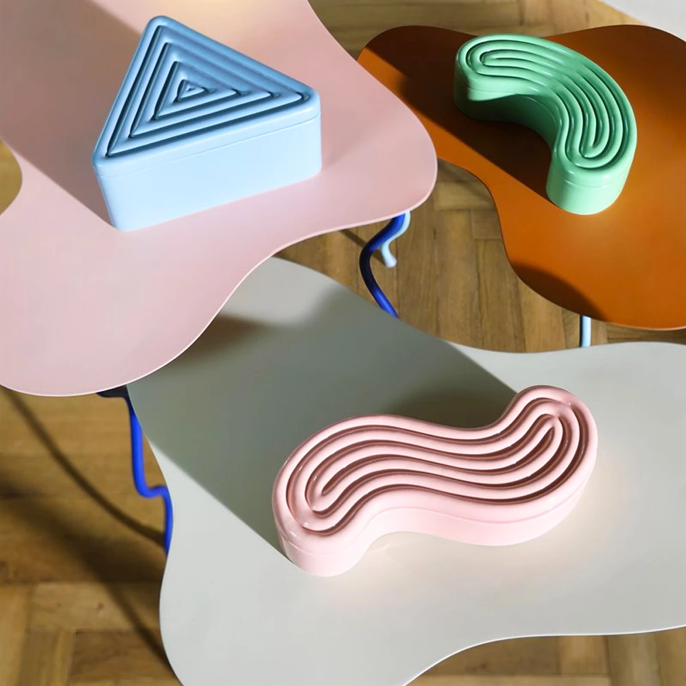 &klevering Zen Triangular Ceramic Box 4 &klevering Zen Triangular Ceramic Box