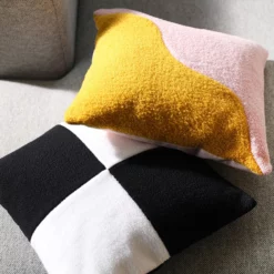 &klevering Wavy Square Pink Cushion